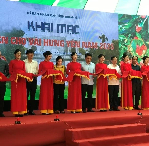 hung-yen-khai-mac-phien-cho-vai-2025