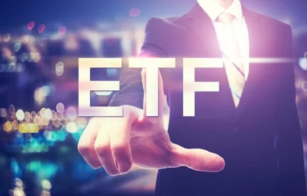 quy-etf-400-tram-trieu-do-mua-rong-manh-truoc-them-cong-bo-review-danh-muc