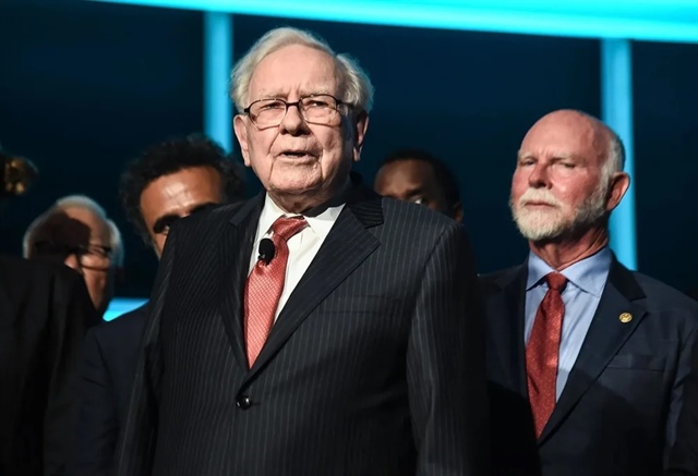 nhung-cau-noi-an-tuong-cua-warren-buffett-tai-cuoc-hop-berkshire-hathaway