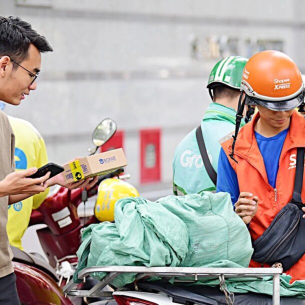 shopee-them-phi-moi,-tu-dong-cat-truc-tiep-tu-doanh-thu-cua-tieu-thuong-online