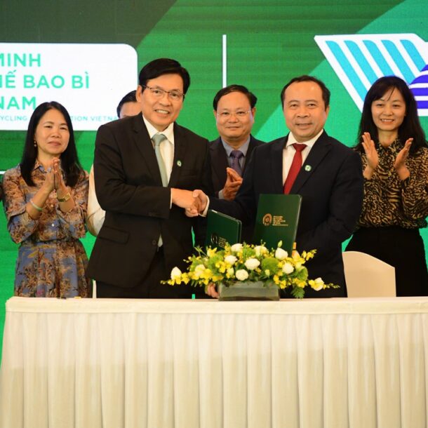 pro-viet-nam-hop-tac-voi-dai-hoc-quoc-gia-tp.hcm,-chung-tay-‘xanh-hoa’-nganh-bao-bi-viet