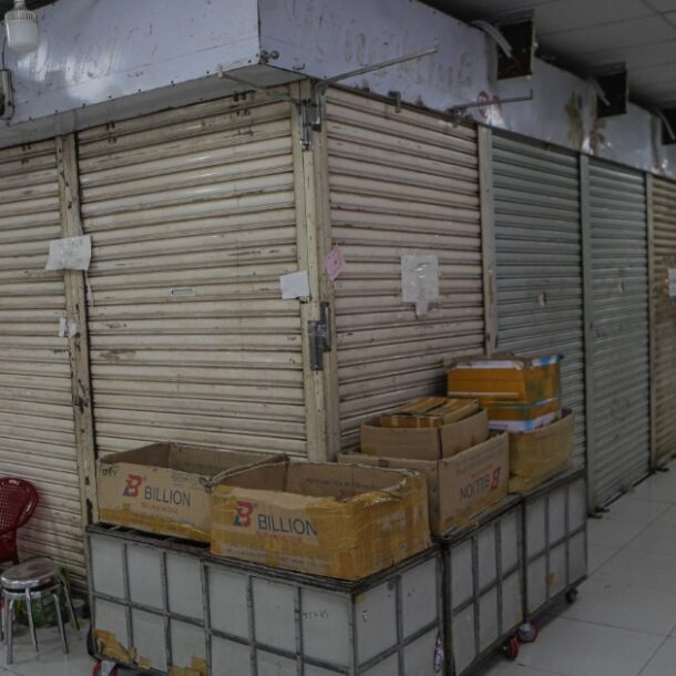 tieu-thuong-tphcm-buon-ban-gong-lo,-mot-so-noi-dong-tiem-ne-kiem-tra
