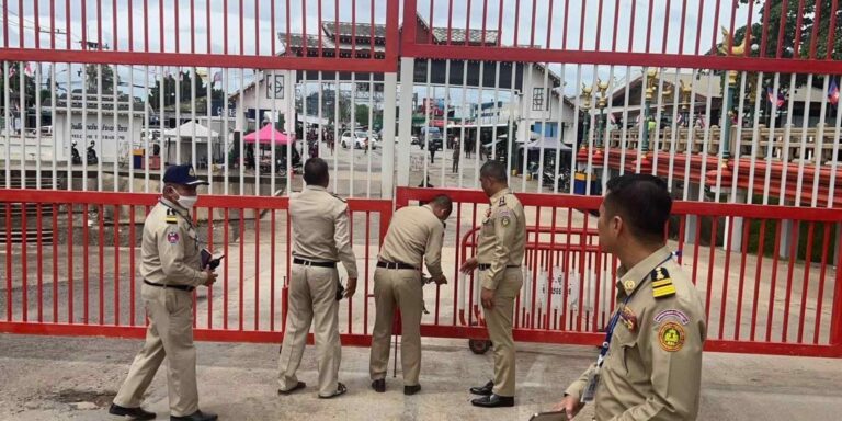 cambodia-severs-internet-from-thailand,-closes-border-post