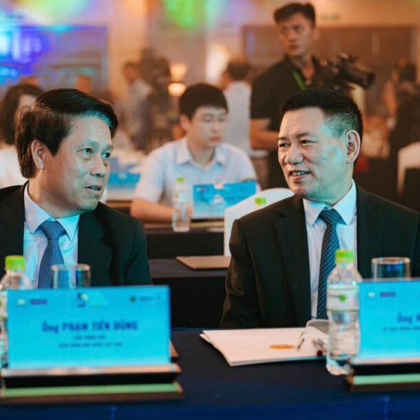 300-chuyen-gia-hien-ke-tai-hoi-thao-“thanh-toan-khong-tien-mat:-dong-luc-tang-truong-kinh-te-so”