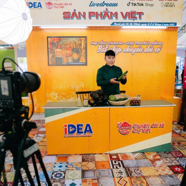 nong-san-viet-‘len-san’,-chot-don-chi-bang-mot-cu-cham