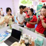 Đến Lễ hội không tiền mặt để thưởng thức cà phê yến, nghe tư vấn sử dụng điện