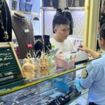 Chống buôn lậu, hàng giả 14-6: Tiếp tục thu giữ 400 sản phẩm nghi hàng giả tại Saigon Square