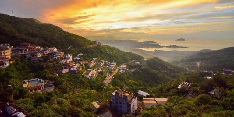 road-tripping-through-northern-taiwan