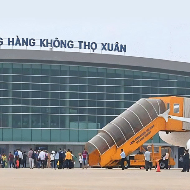 may-bay-di-thanh-hoa-phai-dap-xuong-noi-bai-do-vat-the-bay-la-xam-nhap-san-bay-tho-xuan