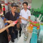 tu-uc-ve-ghe-trai-nghiem-le-hoi-khong-tien-mat,-chon-mua-yen-dao-can-gio-de-tang-nguoi-than