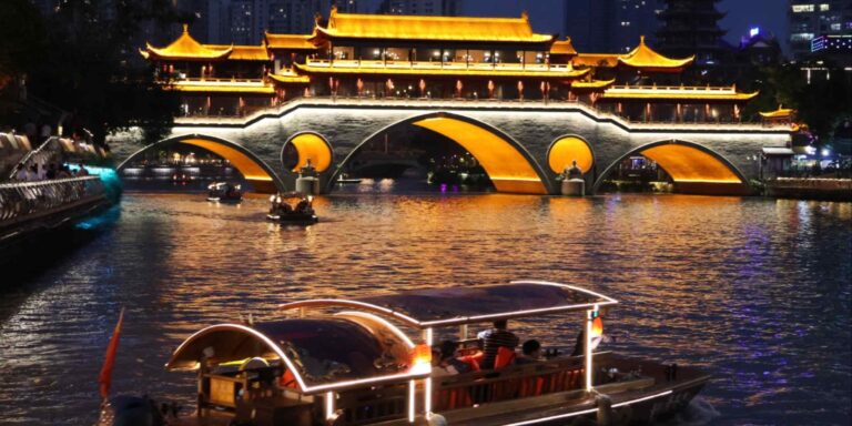 china’s-chengdu-turns-to-nighttime-consumption-to-boost-local-economy