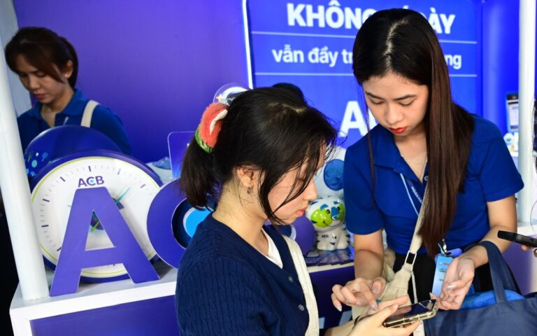 ‘nguoi-nha-khen-qua,-minh-chot-mo-the-acb-de-tien-mua-sam,-kinh-doanh’