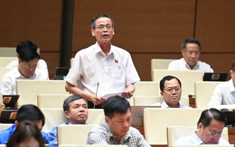 dai-bieu-neu-nghich-ly-chuyen-di-lam-thu-tuc,-phong-nay-yeu-cau,-phong-khac-noi-‘khong-co’