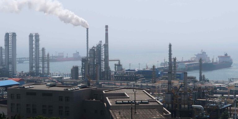 china’s-oil-demand-to-peak-in-2027,-energy-watchdog-says