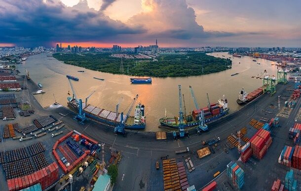cang-sai-gon-du-kien-thoai-sach-gan-5.2-trieu-cp-msb