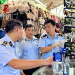 tp.hcm-phat-hien-nhieu-vu-san-xuat,-buon-ban-hang-gia-quy-mo-lon