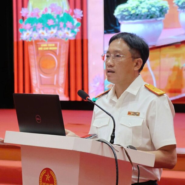lanh-dao-cuc-thue-mong-chi-phi-phan-mem-hoa-don-dien-tu-cho-ho-kinh-doanh-bang-bat-pho-binh-dan