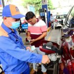 Giá xăng dầu đồng loạt tăng mạnh hơn 1.000 đồng/lít