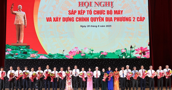 hon-600-lanh-dao,-can-bo-o-binh-duong-xin-nghi-huu-truoc-tuoi