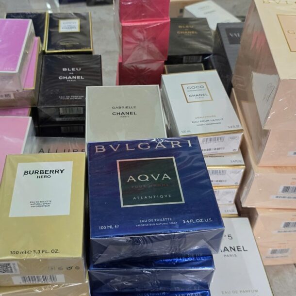 cong-an-tphcm-triet-pha-bang-nhom-mua-ban-hon-10.000-chai-nuoc-hoa-chanel,-bvlgari,-dior…-gia