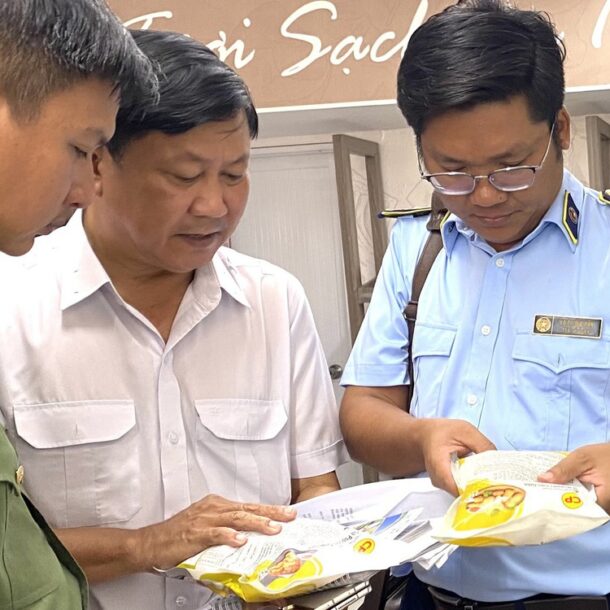 bo-nong-nghiep-yeu-cau-lam-ro-viec-dong-dau-kiem-dich-sai-len-heo-benh-cua-cong-ty-cp.-viet-nam