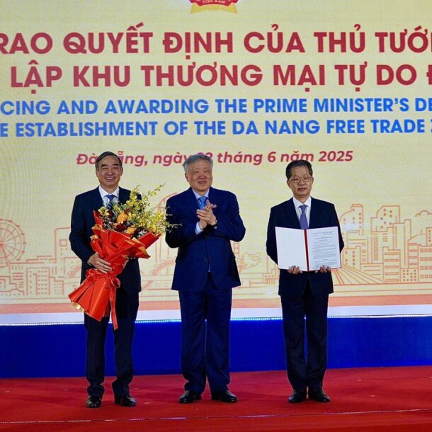 pho-thu-tuong-nguyen-hoa-binh:-khu-thuong-mai-tu-do-da-nang-la-dau-tien-nhung-phai-chac-thang