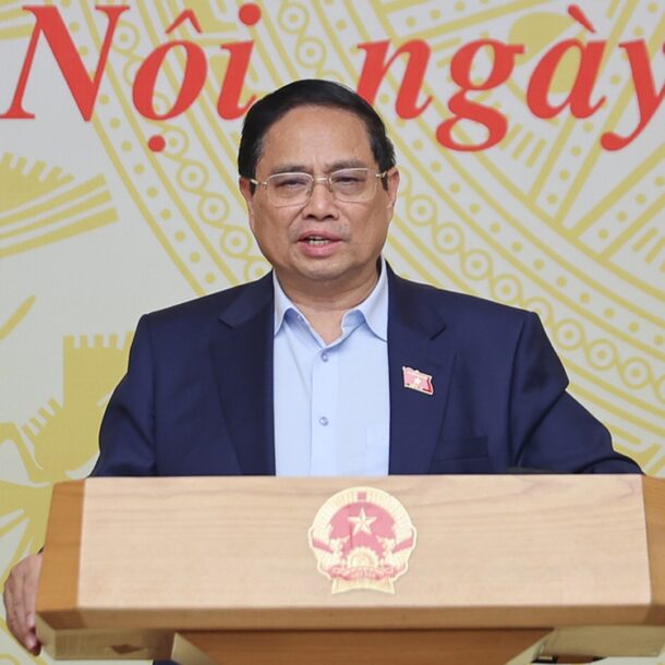 thu-tuong-tuyen-chien-voi-hang-gia,-quyet-quet-sach-thuoc-gia,-thuc-pham-gia