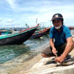 Luồng lạch bồi lấp, ngư dân gặp khó đưa tàu thuyền vào cảng cá mới xây dựng