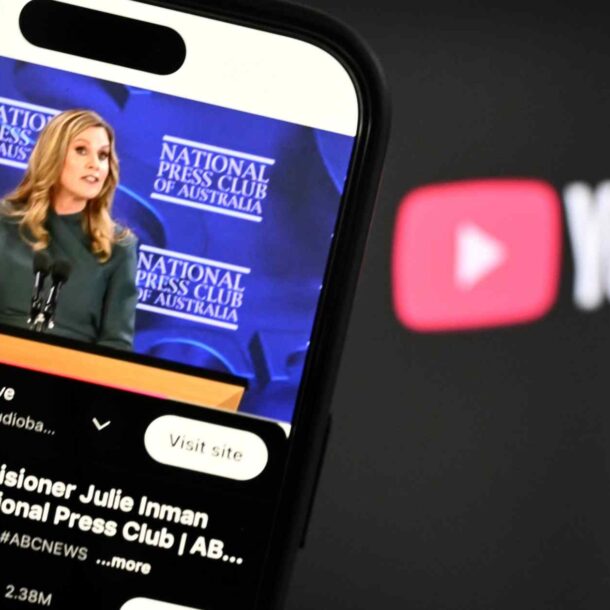 australia-regulator-calls-to-add-youtube-to-teen-social-media-ban