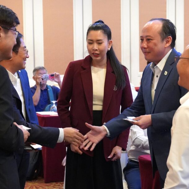 bat-dong-san-danh-khoi-doi-ten,-chuyen-sang-lam-ca-nong-nghiep-va-y-te