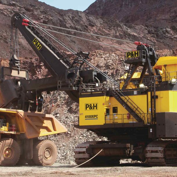 komatsu-to-set-up-mining-equipment-repair-hub-in-pakistan