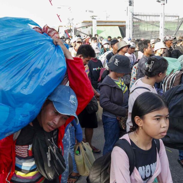 border-‘closure’-hits-both-cambodian-migrant-workers-and-thai-economy
