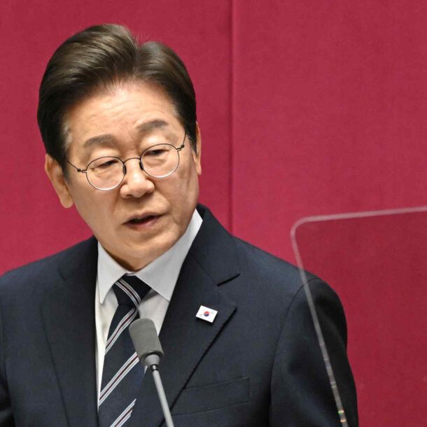 south-korea’s-lee-pushes-stimulus-package-to-revive-main-street