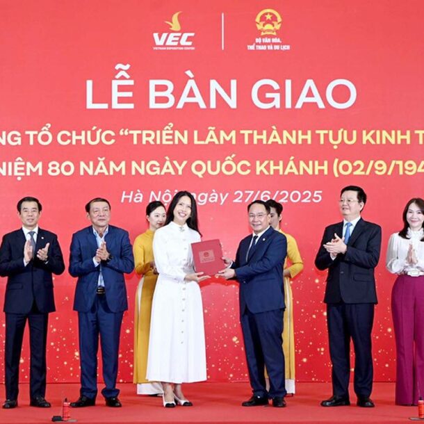 vingroup-ban-giao-mat-bang-trung-tam-trien-lam-viet-nam-sau-10-thang-thi-cong