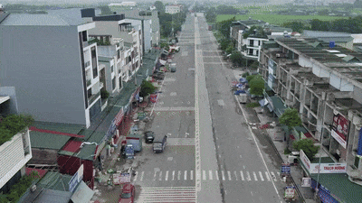 cho-tho-tang-noi-tieng-nhat-nhi-mien-bac-bat-ngo-khong-mot-bong-nguoi