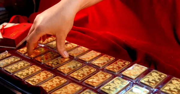 gia-vang-trong-nuoc-‘vuot-mat’-the-gioi