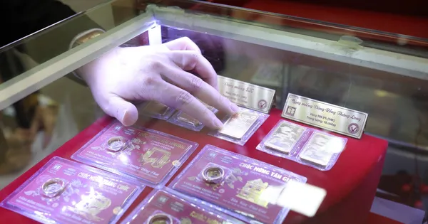 gia-vang-sjc-tang-manh,-bo-xa-vang-nhan
