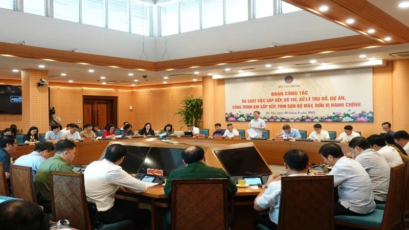 tang-cuong-phan-quyen,-quyet-liet-xu-ly-tai-san-cong-sau-sap-xep-don-vi-hanh-chinh
