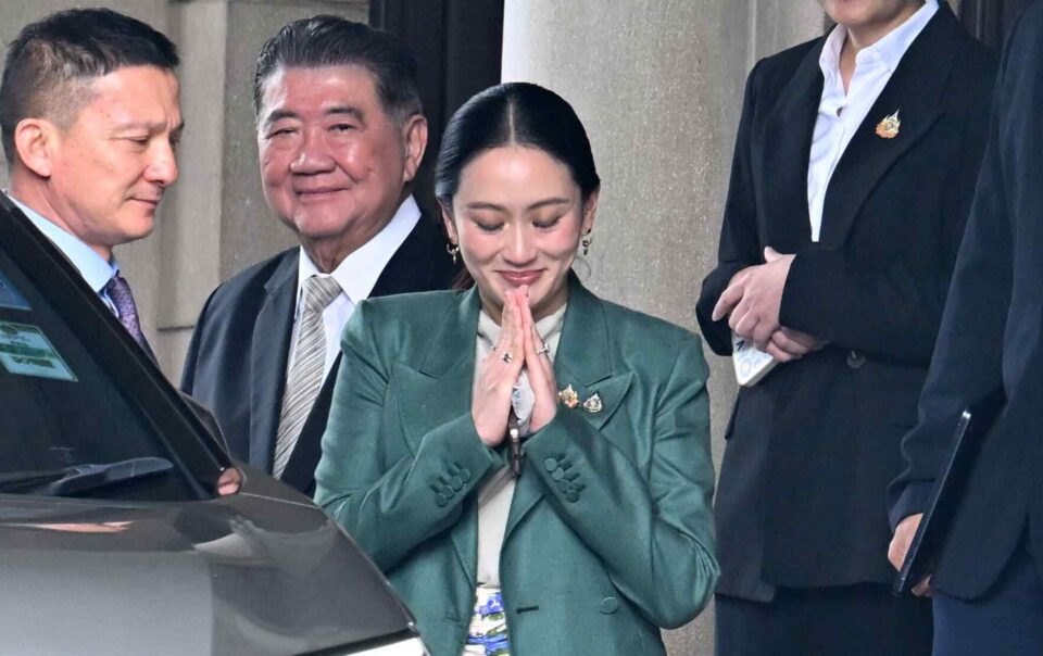 thai-pm-paetongtarn-shinawatra-suspended:-what-happens-next?