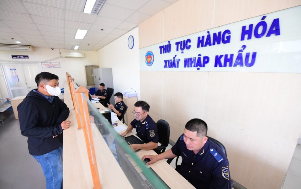 hai-quan-ra-van-ban-hoa-toc:-khong-yeu-cau-doanh-nghiep-nop-chung-tu-theo-dia-chi-moi