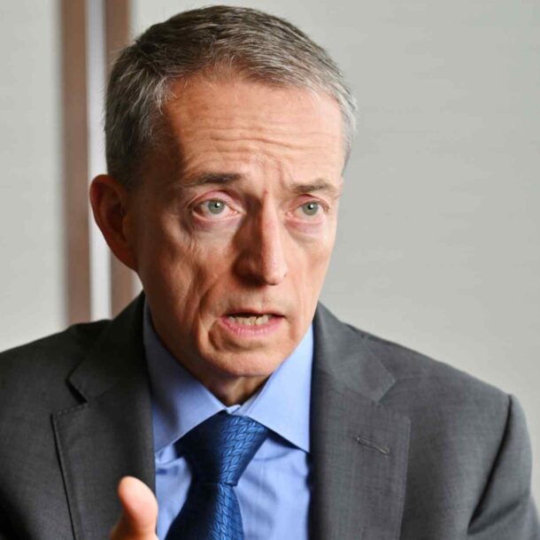 ex-intel-ceo-says-us-manufacturing-needs-long-term-‘patient-capital’