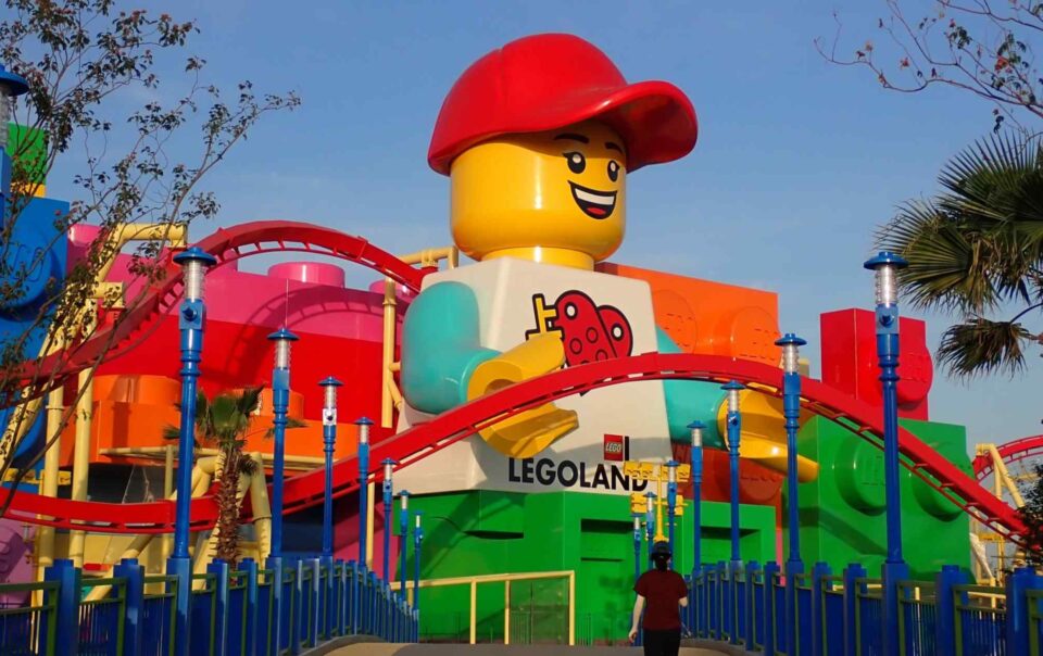 asia’s-largest,-priciest-legoland-opens-in-shanghai
