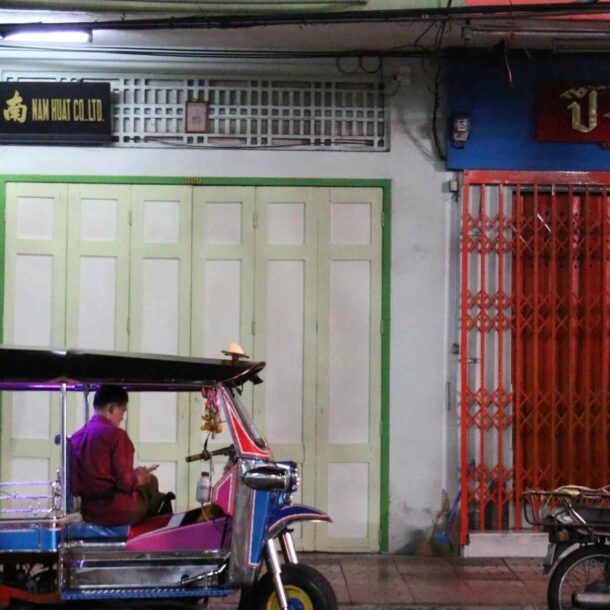 footloose-in-bangkok:-from-temples-to-trendy-nightspots