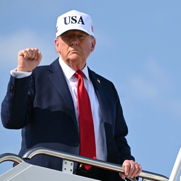 ong-trump-thong-bao-thue-cho-12-nuoc-bang-thu,-canh-bao-ap-thue-len-toi-70%-tu-1-8