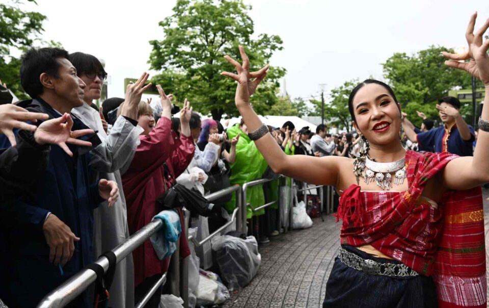 thai-festivals-dazzle-japan-with-street-food,-‘t-pop’-and-fashion
