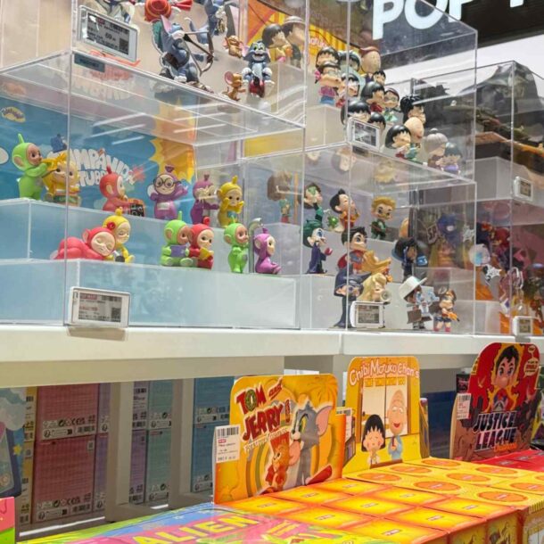 china’s-‘blind-box’-craze-fuels-appetite-for-mystery-meals,-surprise-trips