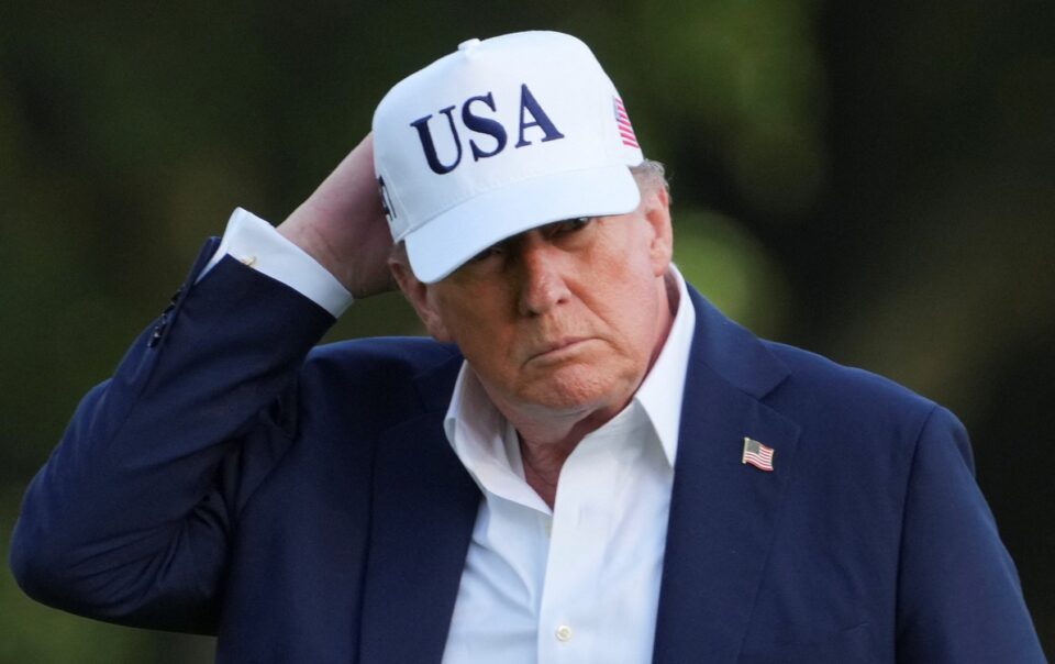 ong-trump-se-gui-dot-thu-thong-bao-thue-dau-tien-cho-cac-nuoc-vao-toi-nay