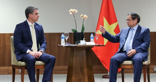 thu-tuong-vua-nhan-de-nghi-hap-dan-tu-“ga-khong-lo”-thu-4-brazil:-san-xuat-2,3-ty-lit-“vang-xanh”/nam