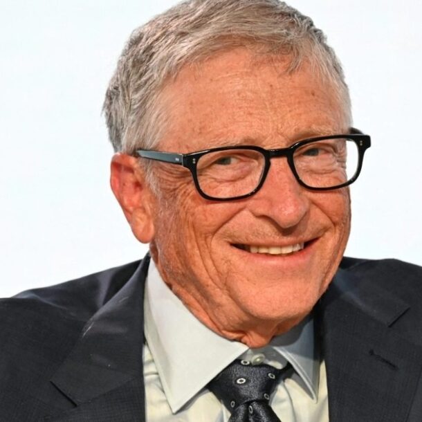 bill-gates-rot-top-10-ty-phu-giau-nhat-hanh-tinh:-mat-tien-nhung-duoc-gi?