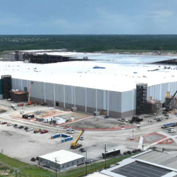 panasonic-delays-full-production-at-us-battery-plant-as-tesla-sales-drop